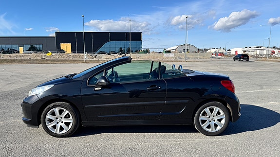 Peugeot 207 CC 3 of 9