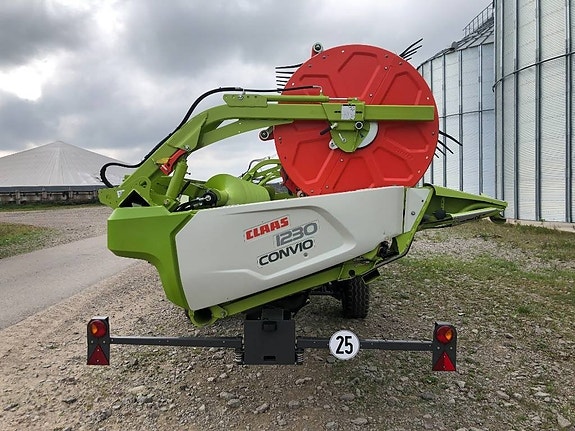 CLAAS Lexion 7700TT 10 of 12