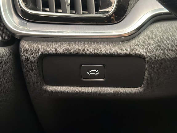 Volvo V60 15 of 30