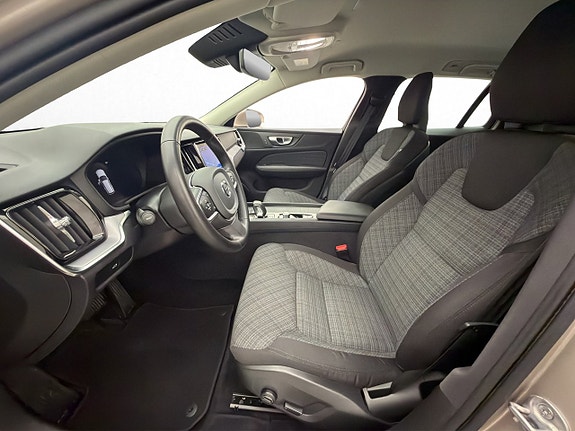 Volvo V60 11 of 30