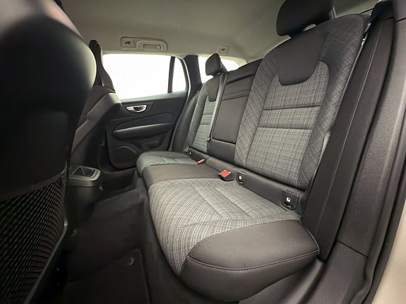 Volvo V60 30 of 30