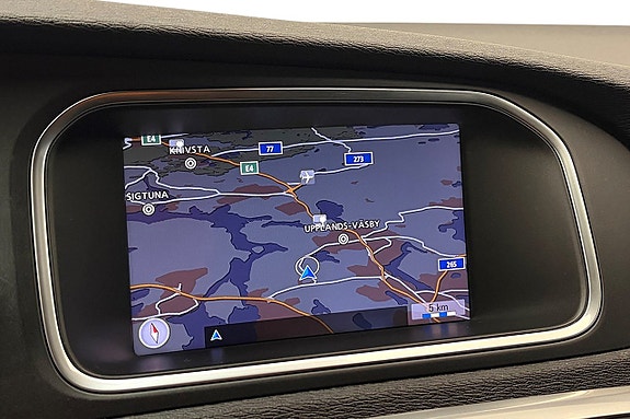 Volvo V40 Cross Country 24 of 30