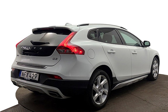 Volvo V40 Cross Country 6 of 30