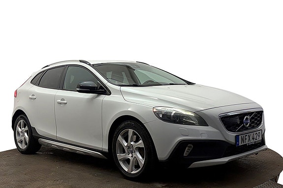 Volvo V40 Cross Country 4 of 30