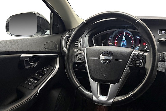 Volvo V40 Cross Country 19 of 30