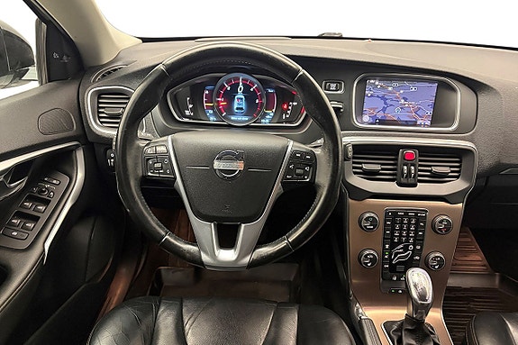 Volvo V40 Cross Country 20 of 30