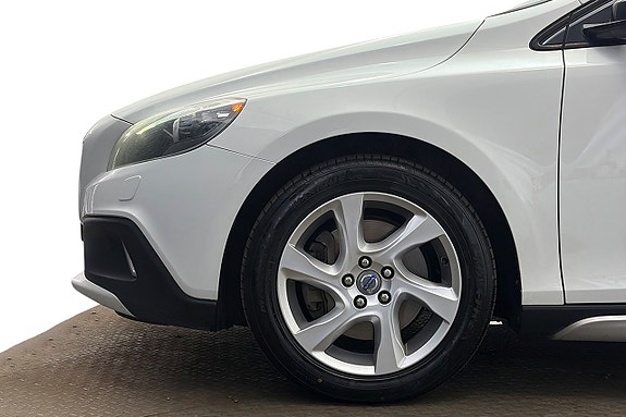 Volvo V40 Cross Country 11 of 30