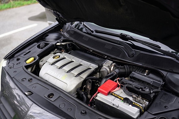 Renault Megane 24 of 24