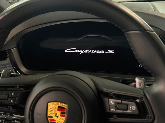 Porsche Cayenne 16 of 16
