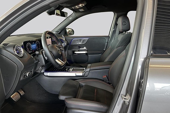 Mercedes-Benz GLB200 8 of 21