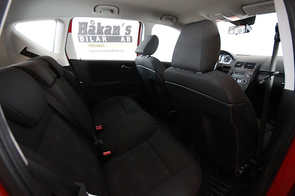Mercedes-Benz A160 4 of 5