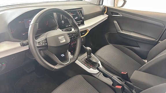 Seat Arona 7 of 12