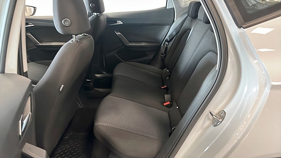 Seat Arona 11 of 12