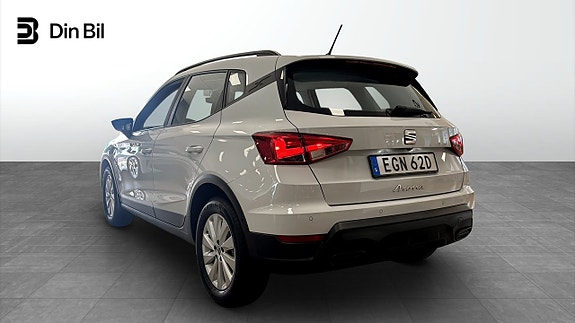 Seat Arona 3 of 12