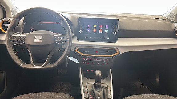 Seat Arona 10 of 12
