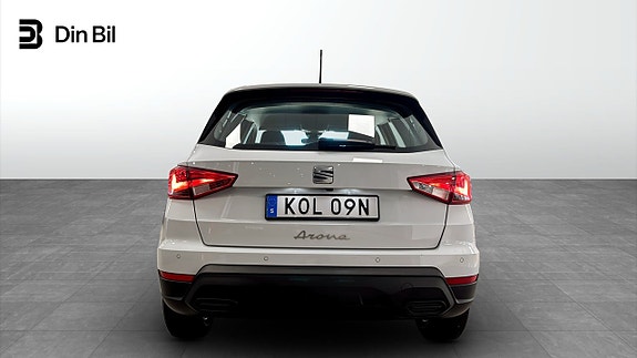Seat Arona 5 of 12