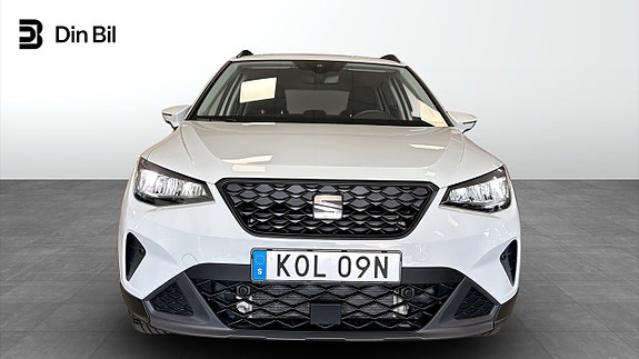 Seat Arona 4 of 12