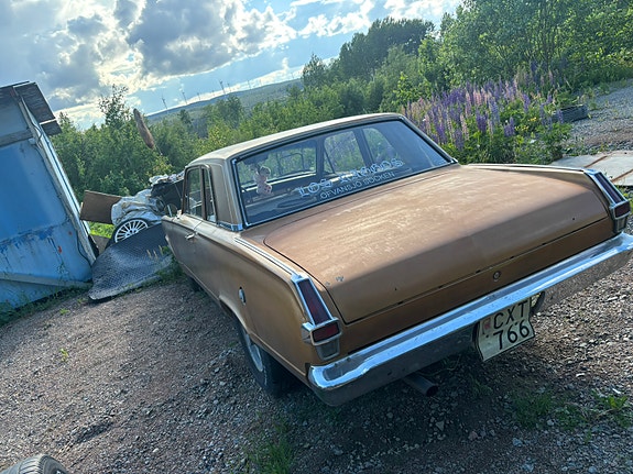 Plymouth Valiant 5 of 13