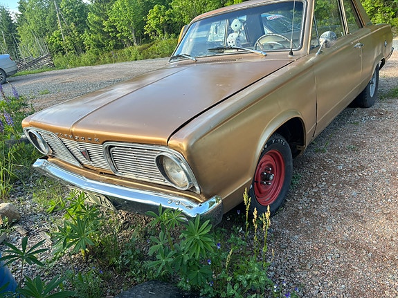 Plymouth Valiant 8 of 13