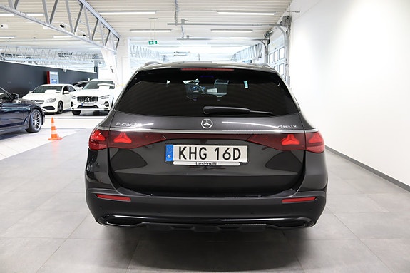 Mercedes-Benz E450 5 of 29
