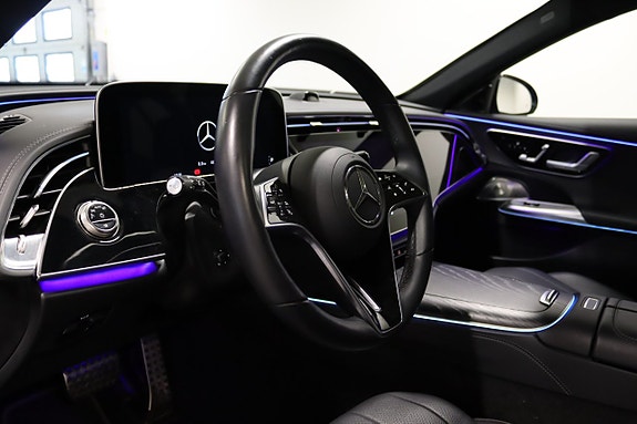 Mercedes-Benz E450 25 of 29