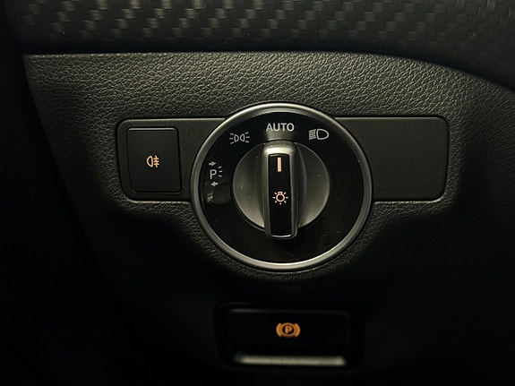 Mercedes-Benz A220 28 of 29