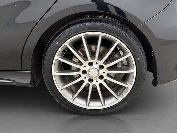 Mercedes-Benz A220 24 of 29