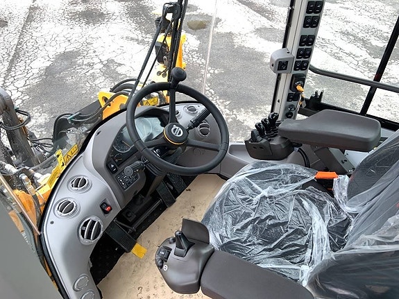 Volvo L60H lastmaskin, fabriksny maskin, svensksåld 3 of 7