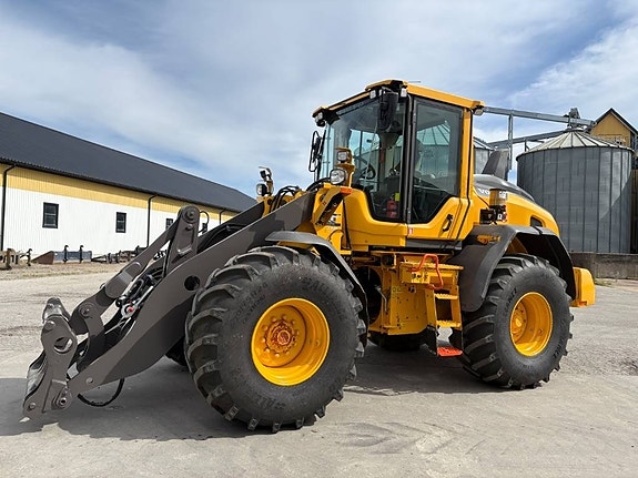 Volvo L60H lastmaskin, nya traktordäck, long boom