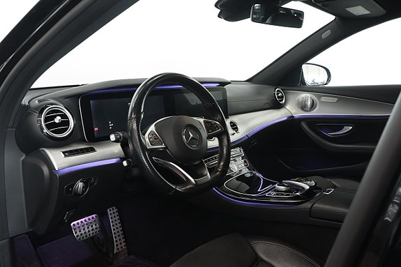 Mercedes-Benz E220 16 of 19