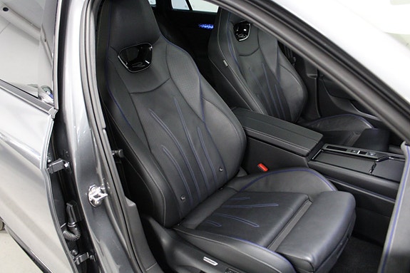 Volkswagen Passat 7 of 22