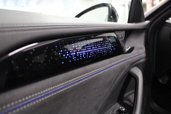 Volkswagen Passat 13 of 22