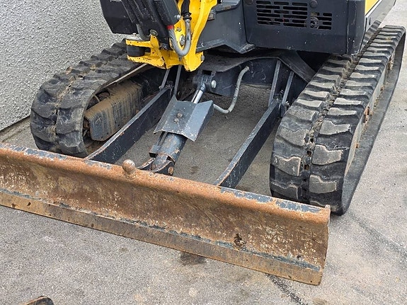 Yanmar SV 26 4 of 7