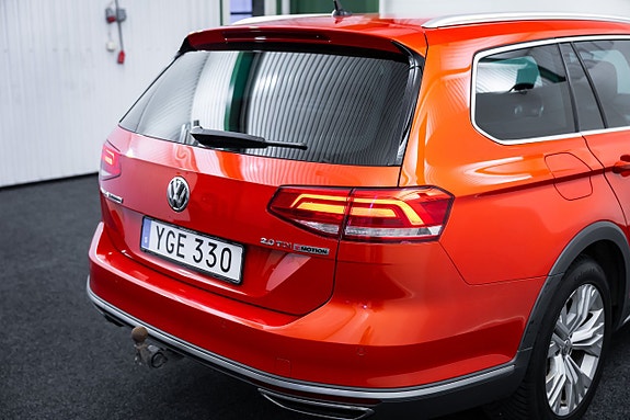 Volkswagen Passat Alltrack 15 of 30
