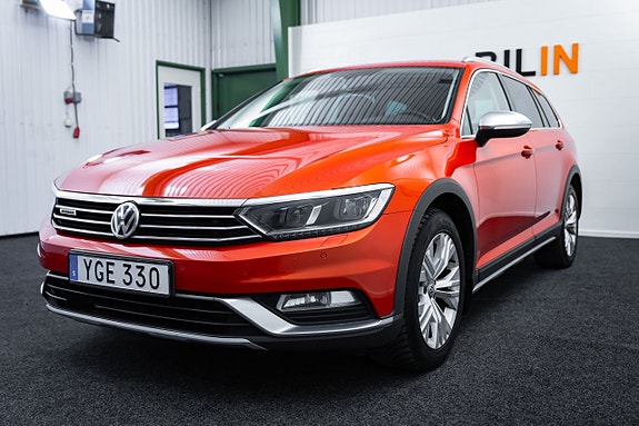 Volkswagen Passat Alltrack 6 of 30