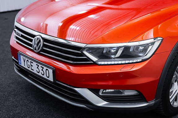Volkswagen Passat Alltrack 7 of 30