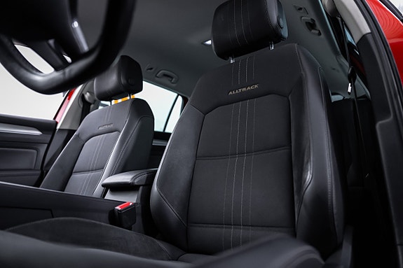 Volkswagen Passat Alltrack 29 of 30