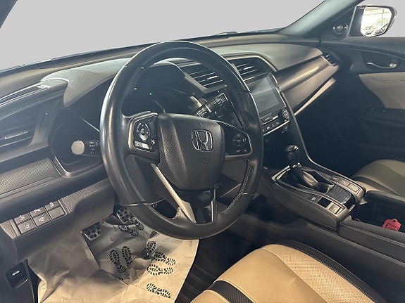 Honda Civic 13 of 18