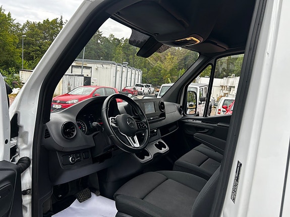 Mercedes-Benz Sprinter 211 14 of 21