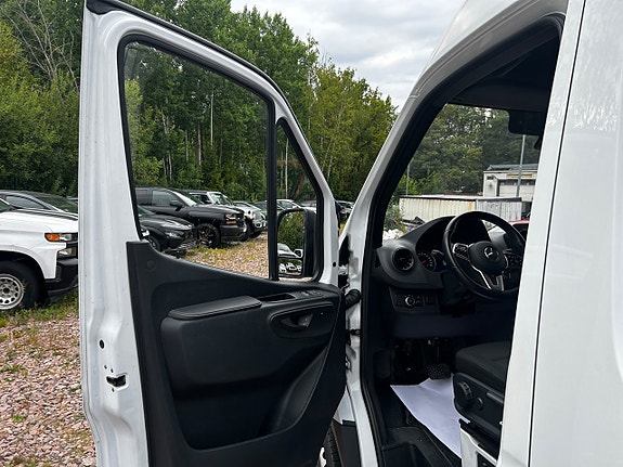 Mercedes-Benz Sprinter 211 12 of 21