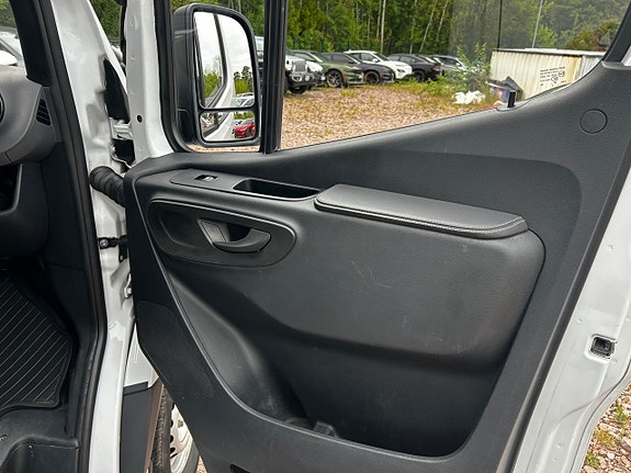 Mercedes-Benz Sprinter 211 10 of 21