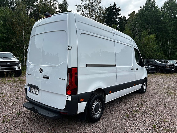 Mercedes-Benz Sprinter 211 3 of 21