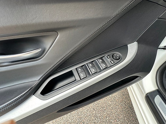 BMW 640i 12 of 29
