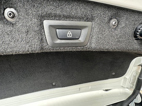 BMW 640i 26 of 29