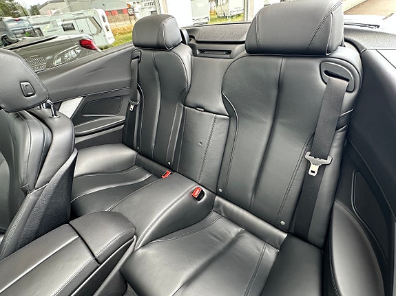 BMW 640i 6 of 29