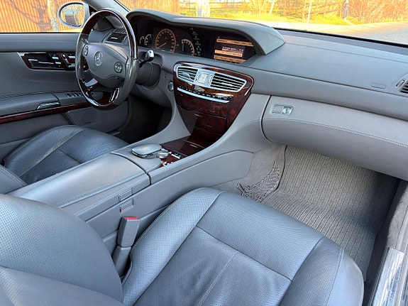 Mercedes-Benz CL500 5 of 6