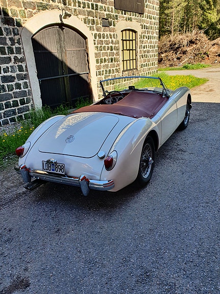 MG Cabriolet 5 of 6