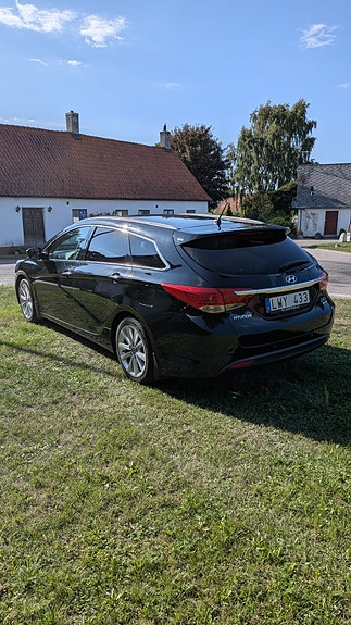 Hyundai i40 2 of 9