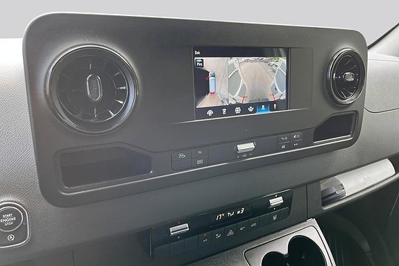 Mercedes-Benz Sprinter 211 11 of 18