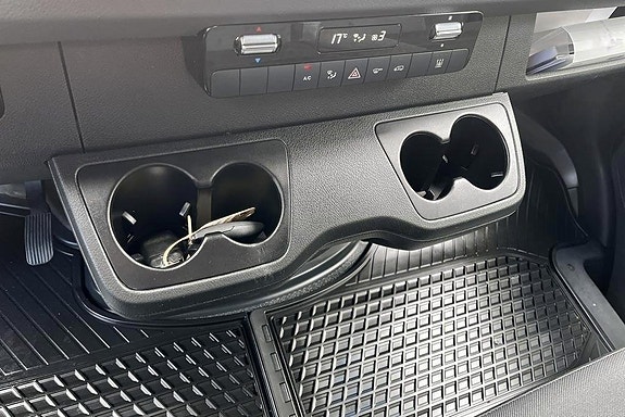 Mercedes-Benz Sprinter 211 12 of 18